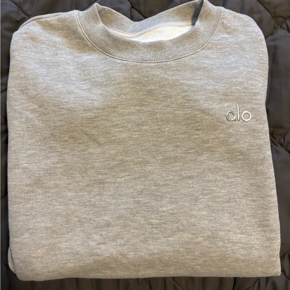 ALO Yoga Tops - ALO Yoga Accolade Crewneck - Athletic Heather Grey